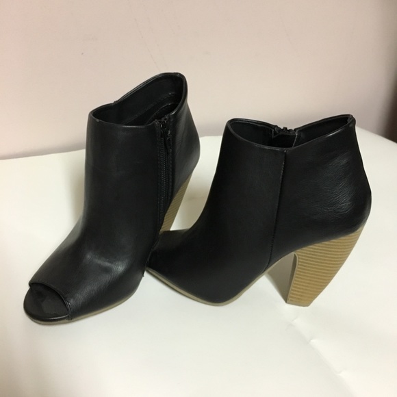 CATHY JEAN BOOTIES - Picture 3 of 5